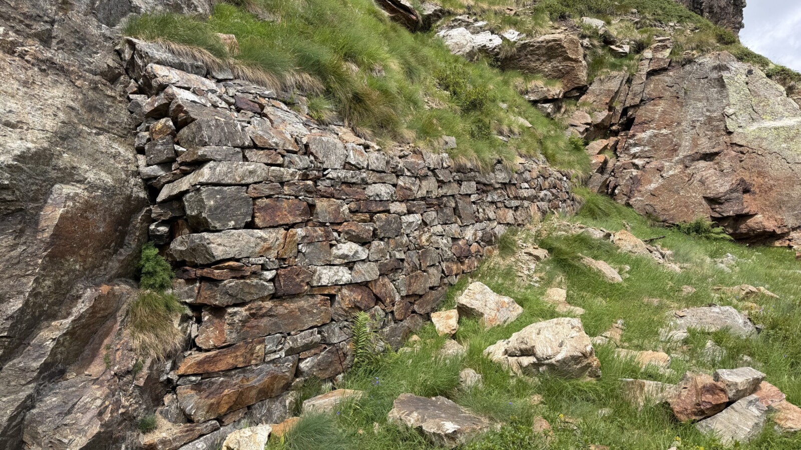 Manufatti della Grande Guerra verso forcella Orsera anello forcella segura 20260719 - 29_manufatti della grande guerra
